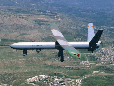Yemen: Drone spia USA si schianta a Loder, Al-Qaeda ruba rottami