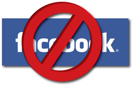 In Italia un’azienda su due blocca Facebook. Cosa ne pensi? Pro e contro dei social network in ufficio