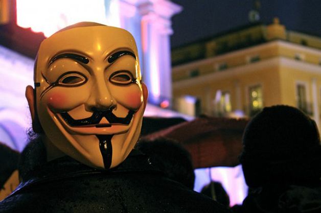 Anonymous, hacker pubblicano dati e email dei militari USA