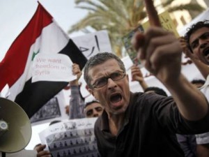 Repressione contro la popolazione in Siria: tre aziende accusate di aver fornito al regime di Damasco strumenti per intercettazione e monitoraggio dei dissidenti